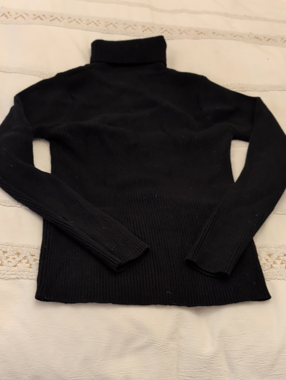 Women’s Black Ribbed Turtleneck Sweater - Slim Fit